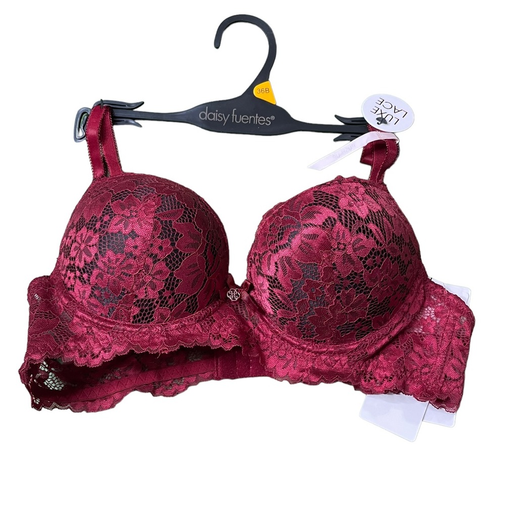 Daisy Fuentes Intimates Size 36B
